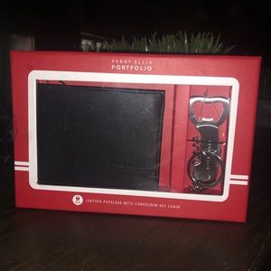 Perry Ellis wallet set